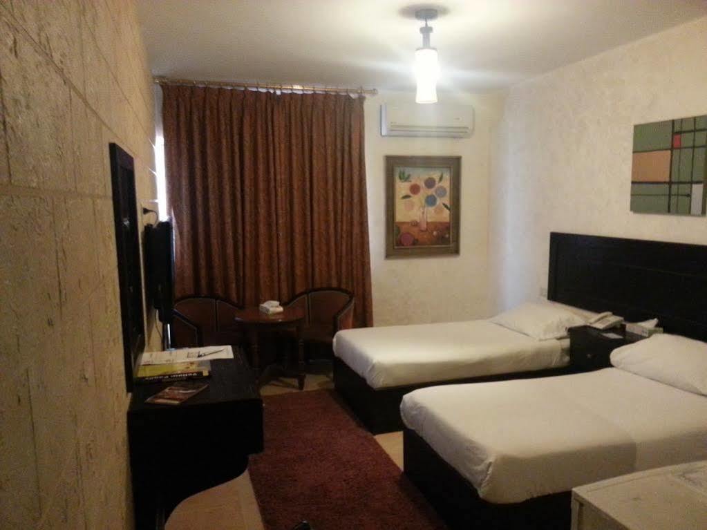 עמאן Oia Palace Hotel מראה חיצוני תמונה